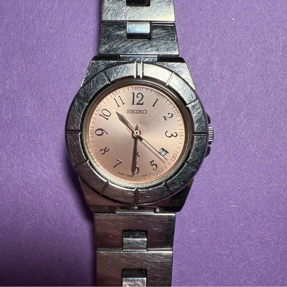 Seiko Classic Silver Watch with Pink Dial - Picture 1 of 4